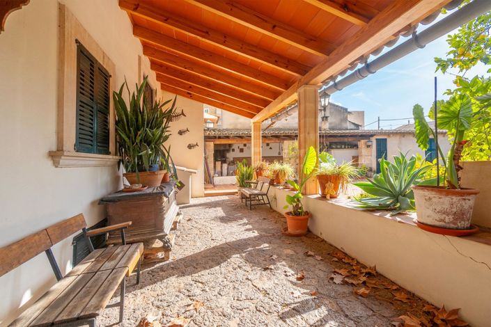 Image No.6-4 Bed House for sale