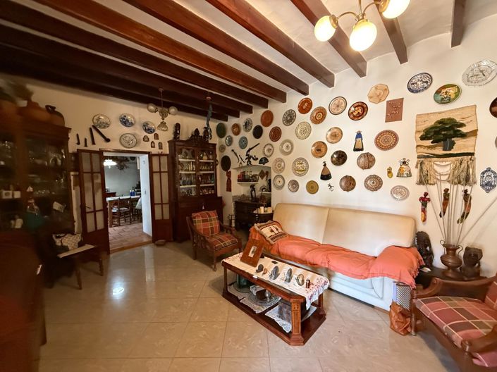 Image No.9-4 Bed House for sale