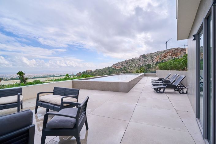 Image No.14-5 Bed Villa for sale