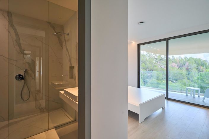 Image No.41-5 Bed Villa for sale