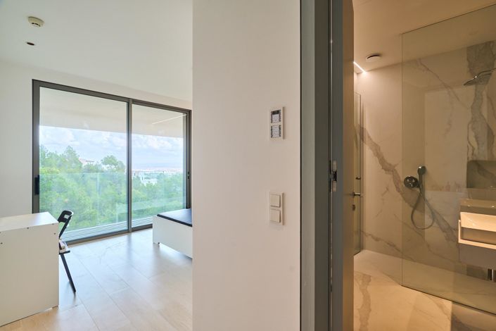 Image No.45-5 Bed Villa for sale