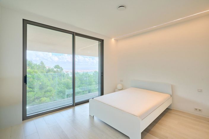 Image No.47-5 Bed Villa for sale