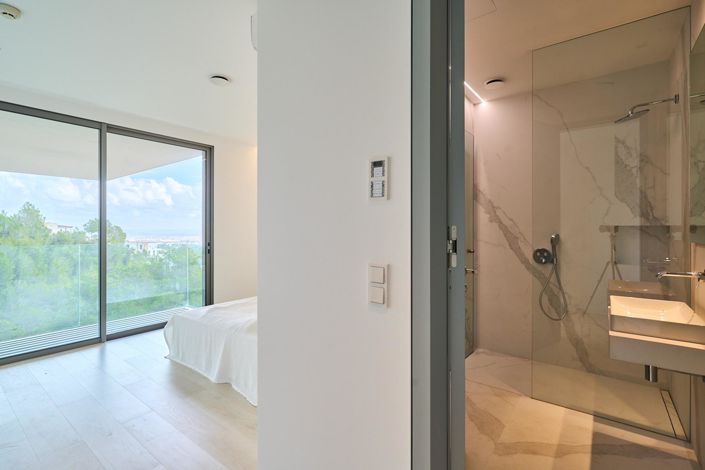 Image No.49-5 Bed Villa for sale