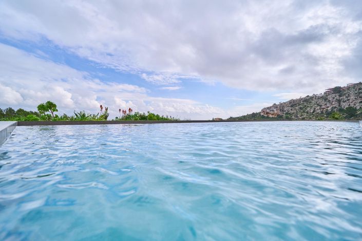 Image No.10-5 Bed Villa for sale