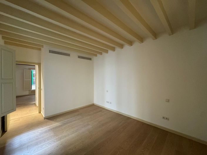 Image No.9-2 Bed Flat for sale