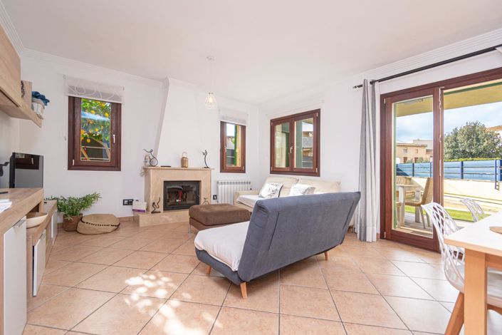 Image No.12-3 Bed Property for sale