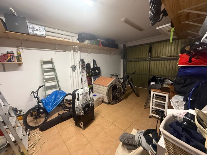 Image No.15-3 Bed Property for sale