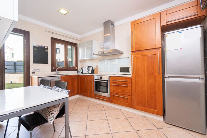 Image No.15-3 Bed Property for sale