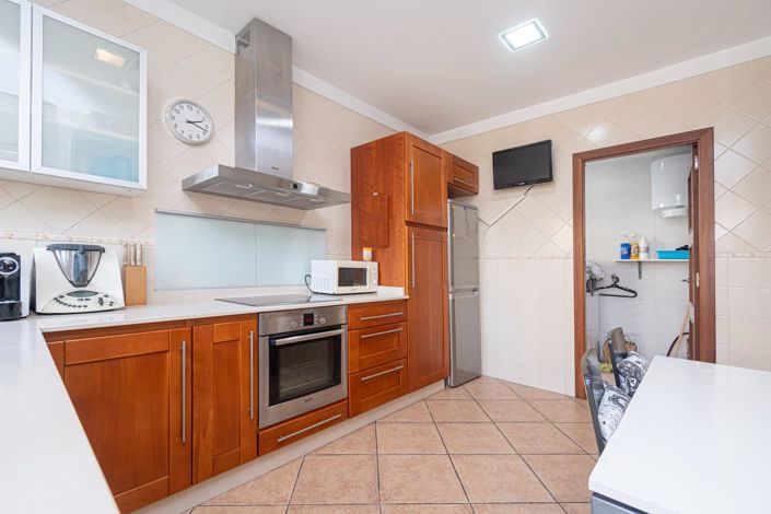 Image No.16-3 Bed Property for sale