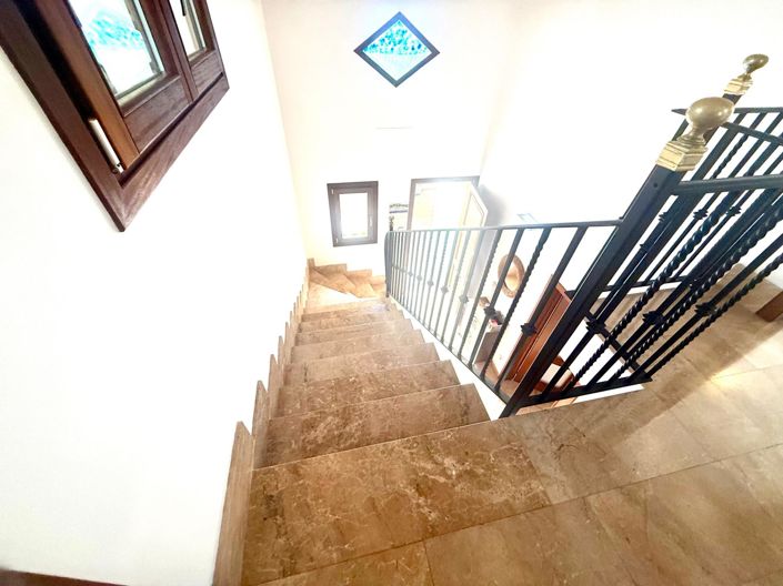 Image No.21-3 Bed Property for sale