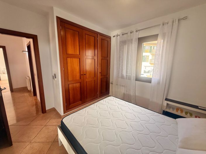 Image No.24-3 Bed Property for sale