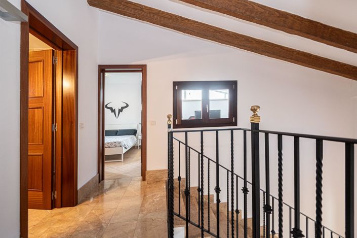 Image No.33-3 Bed Property for sale