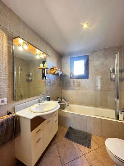 Image No.7-3 Bed Property for sale