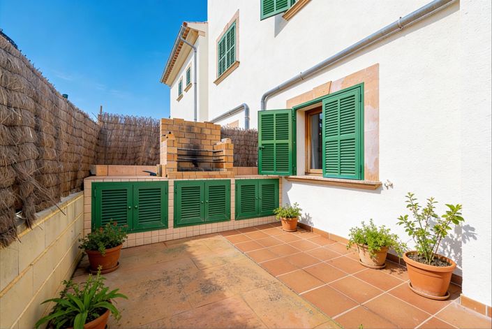 Image No.9-3 Bed Property for sale