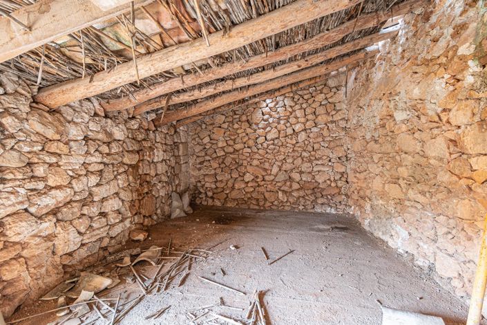 Image No.26-2 Bed House for sale