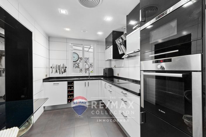 Image No.13-3 Bed Flat for sale