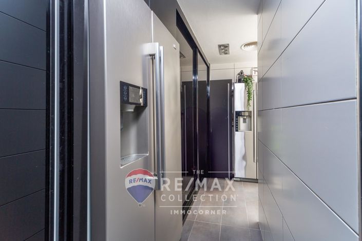 Image No.16-3 Bed Flat for sale