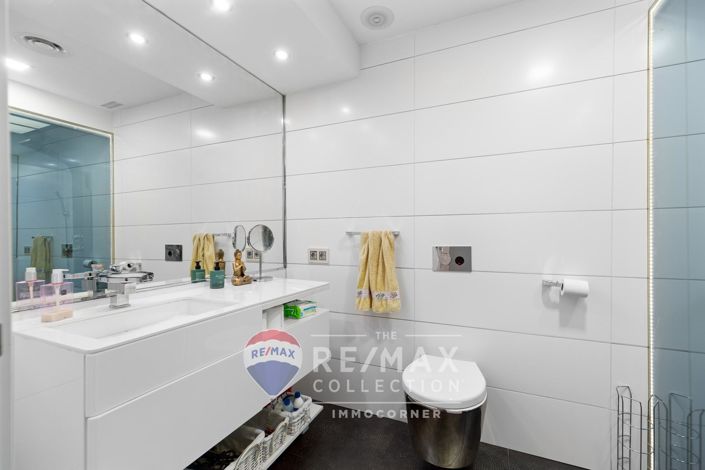 Image No.21-3 Bed Flat for sale