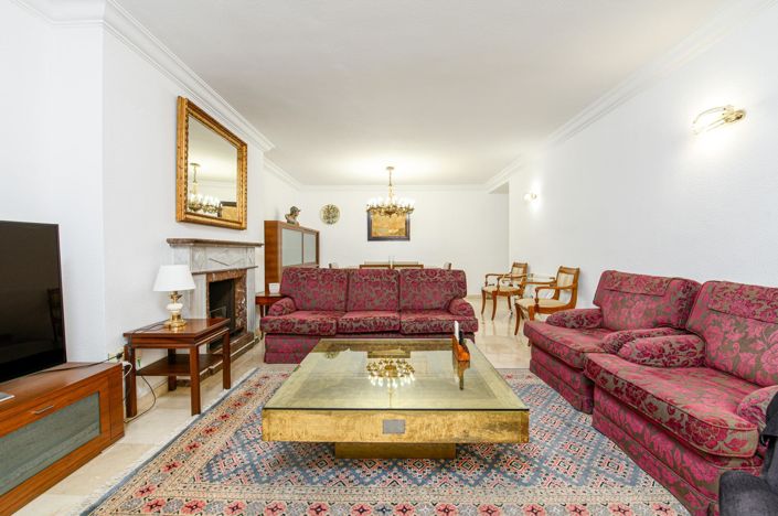 Image No.5-4 Bed Flat for sale