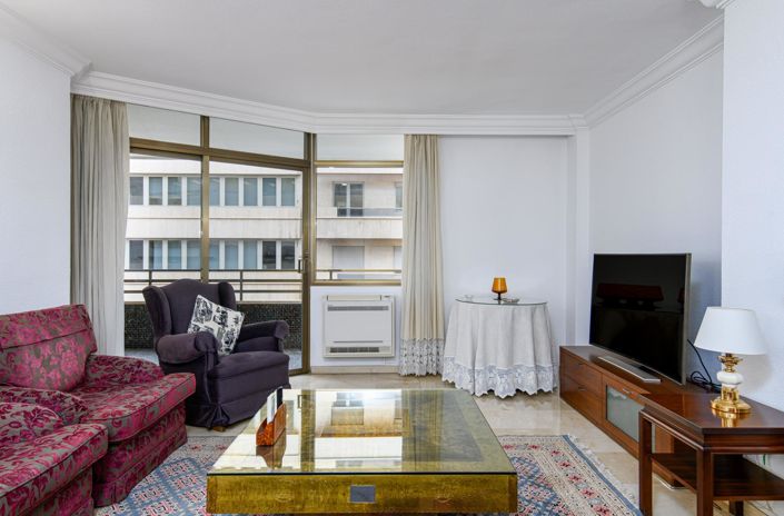 Image No.6-4 Bed Flat for sale