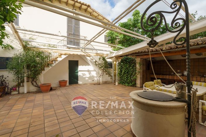 Image No.14-11 Bed Semi-Detached for sale