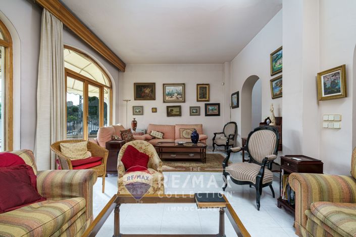 Image No.19-11 Bed Semi-Detached for sale