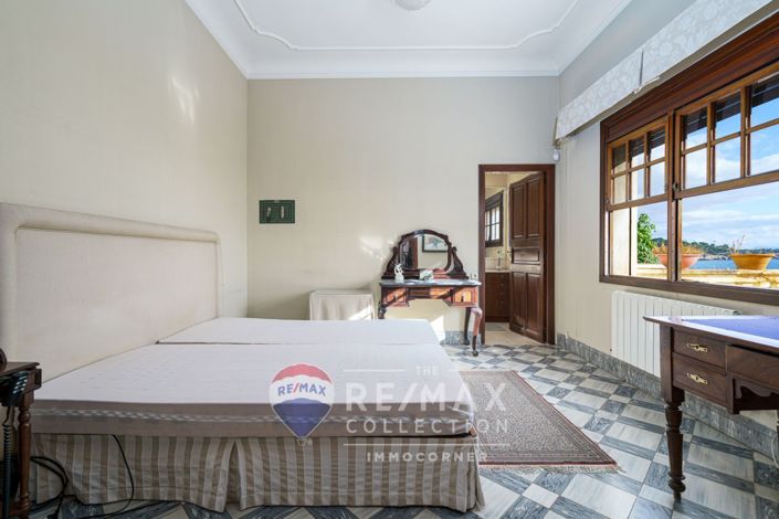 Image No.28-11 Bed Semi-Detached for sale