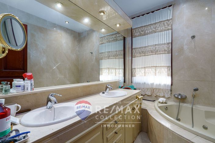 Image No.31-11 Bed Semi-Detached for sale