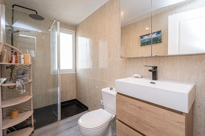 Image No.14-2 Bed Flat for sale