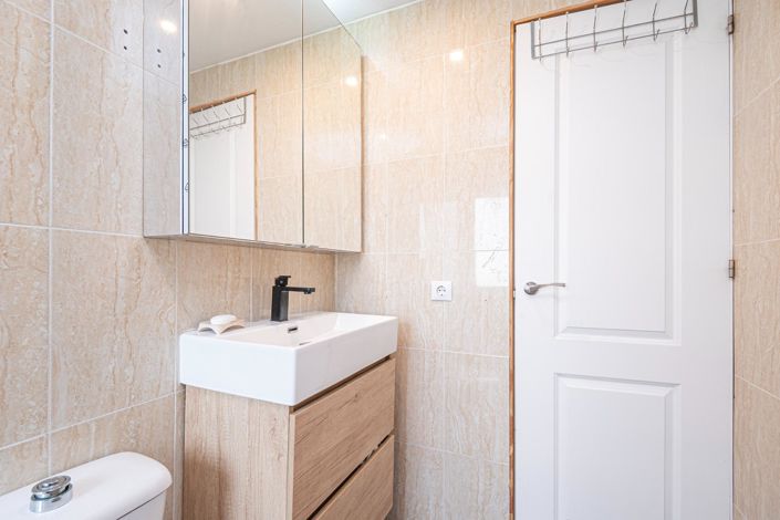 Image No.15-2 Bed Flat for sale