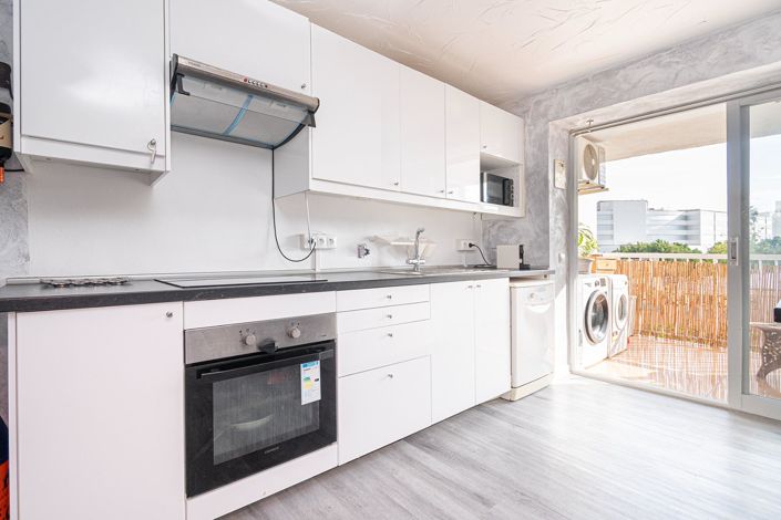 Image No.7-2 Bed Flat for sale