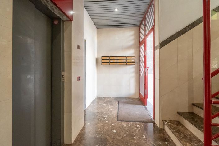 Image No.18-5 Bed Property for sale