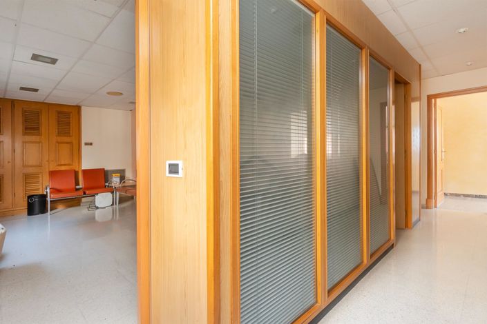 Image No.19-5 Bed Property for sale