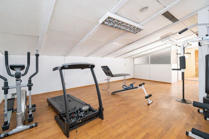 Image No.23-5 Bed Property for sale