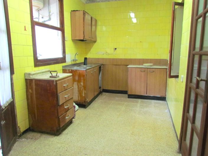 Image No.12-5 Bed Property for sale