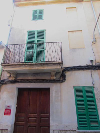 Image No.16-5 Bed Property for sale