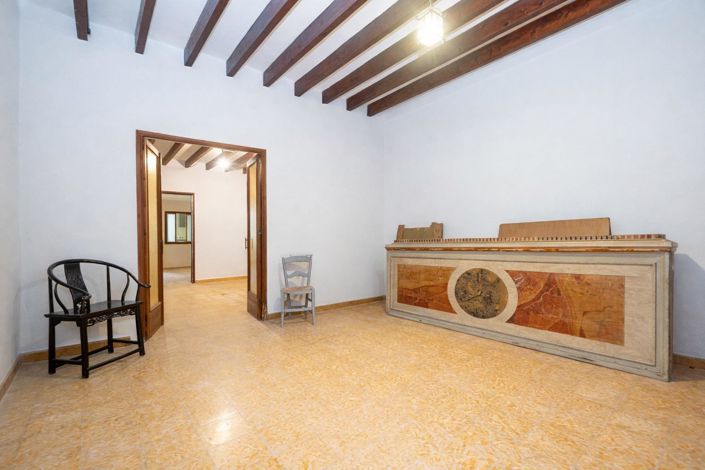 Image No.3-5 Bed Property for sale