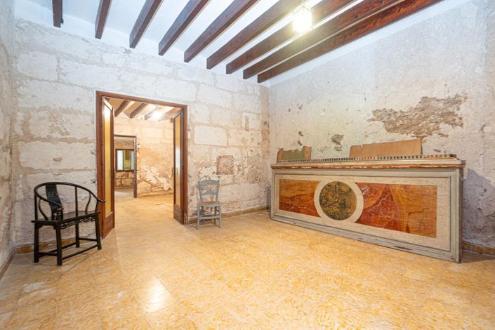 Image No.4-5 Bed Property for sale