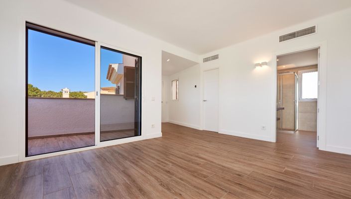 Image No.19-3 Bed Villa for sale