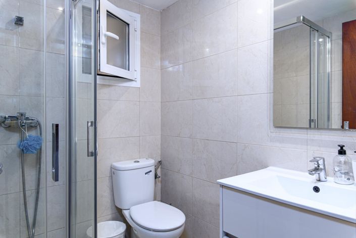 Image No.13-3 Bed Flat for sale