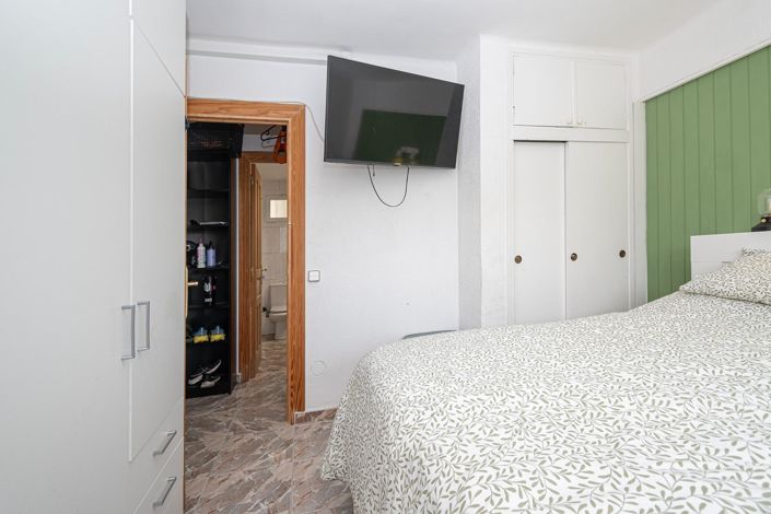 Image No.12-2 Bed Flat for sale