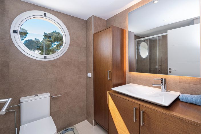 Image No.16-1 Bed Penthouse for sale