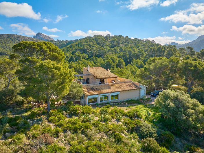 Image No.11-3 Bed Country House for sale