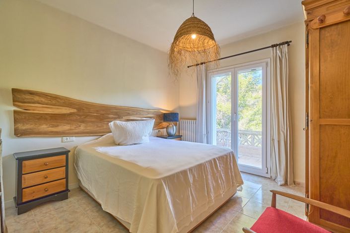 Image No.33-3 Bed Country House for sale