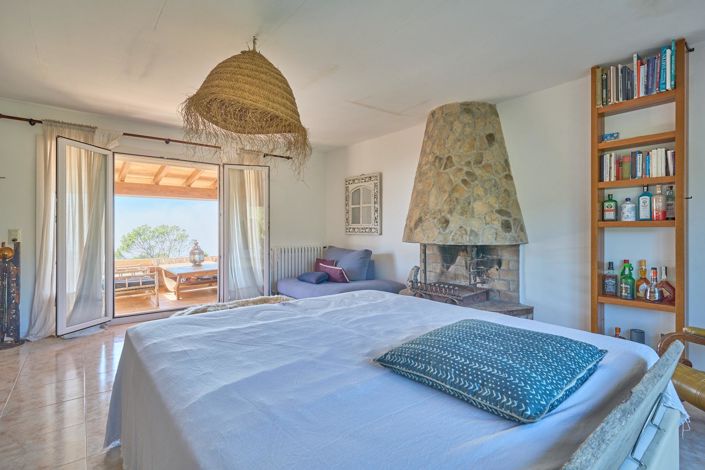 Image No.37-3 Bed Country House for sale