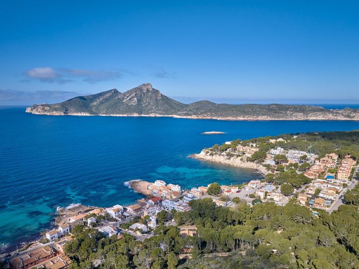 Image No.7-3 Bed Country House for sale