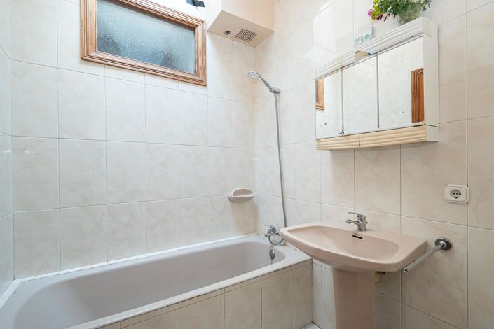 Image No.18-3 Bed Village House for sale