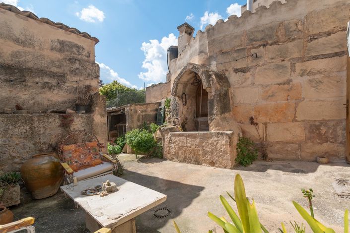 Image No.26-3 Bed Village House for sale