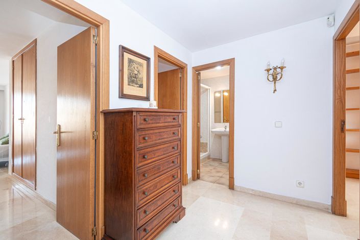 Image No.12-6 Bed Penthouse for sale