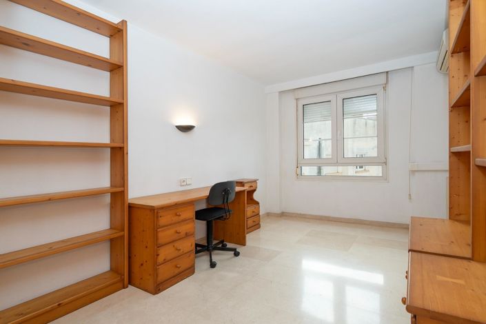 Image No.22-6 Bed Penthouse for sale